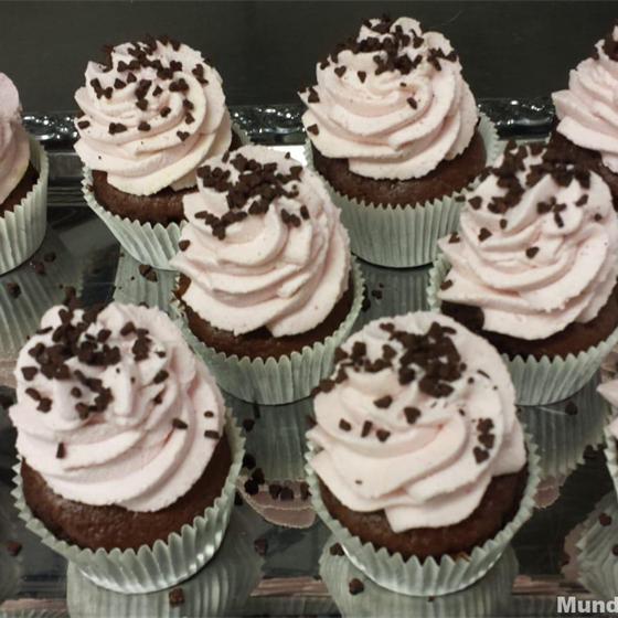Cupcakes mit Schokoladenstreuseln