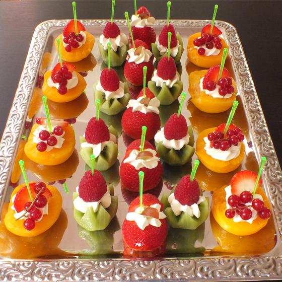Obsttörtchen mit Himbeeren