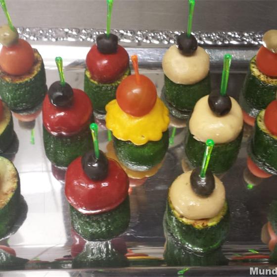 Gemüse-Spieße als Fingerfood