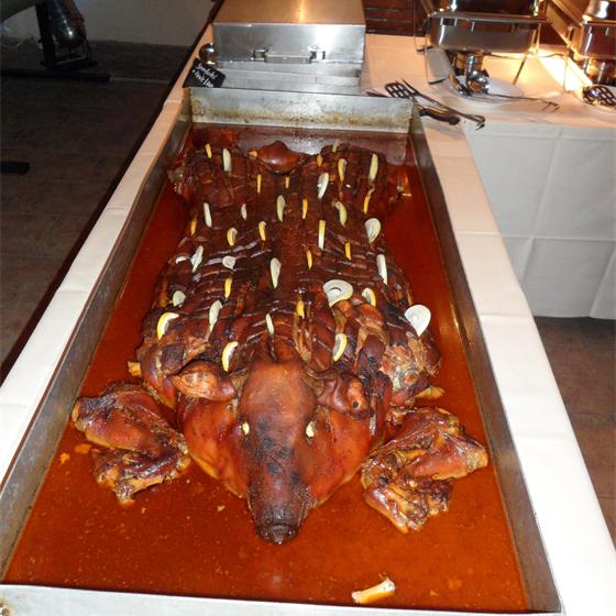 Spanferkel am warmen Buffet