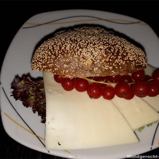 Belegtes Brötchen