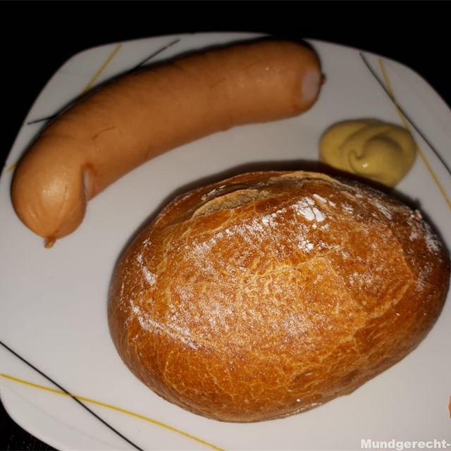 Bockwurst mit Brötchen